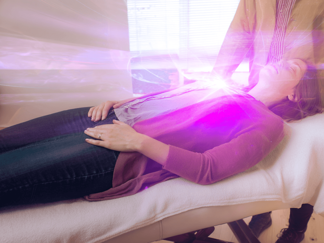 Reiki und energetische Balance - Heilende Hände, fließende Energie